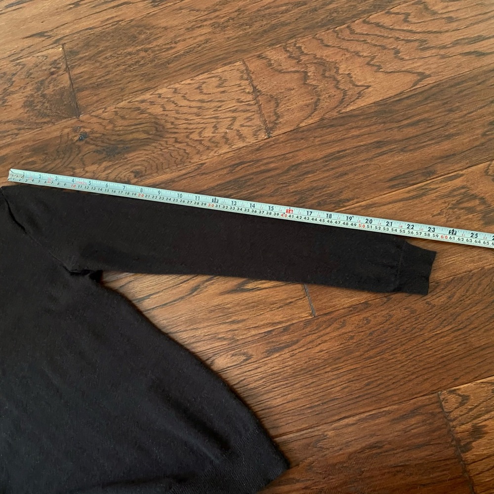 SOLD. Ralph Lauren Cashmere Sweater - Picture 4 of 8